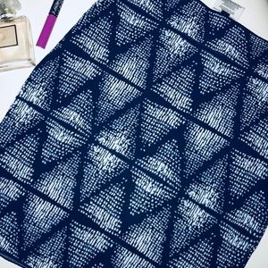 BCBG MaxAzria 💙 blue patterned bandage skirt